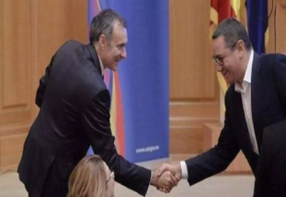 Dezvăluiri despre doctorii în copiat. Cum a dispărut teza de doctorat a lui Florian Coldea