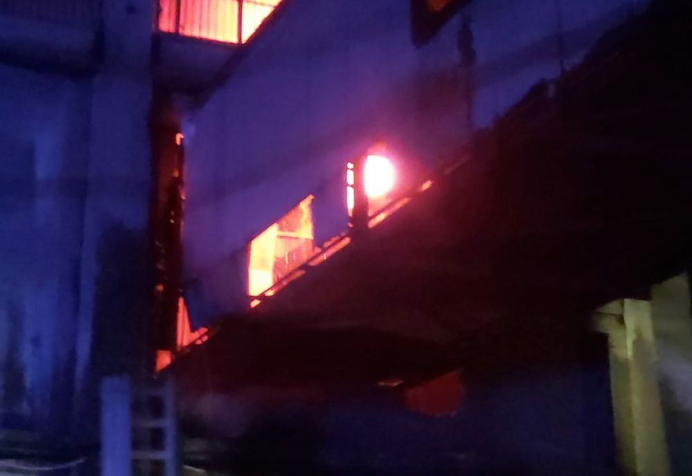 Incendiu pe platforma chimică de la Săvinești