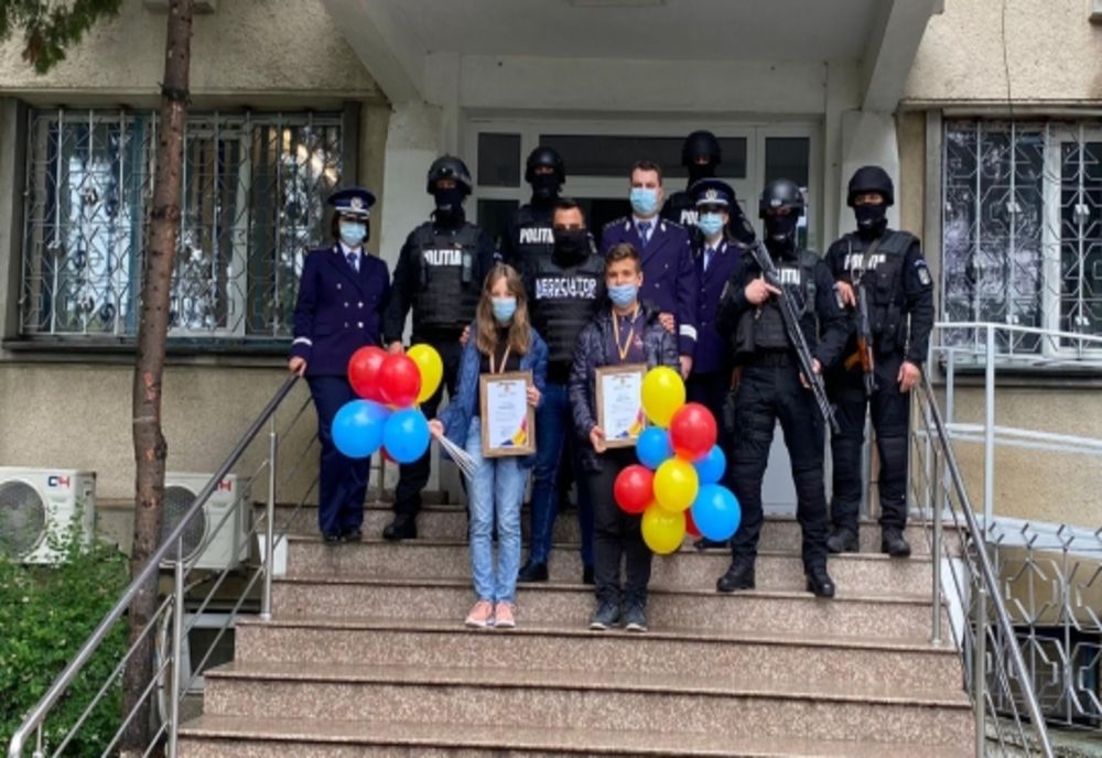 Copii premiați pentru spirit civic!
