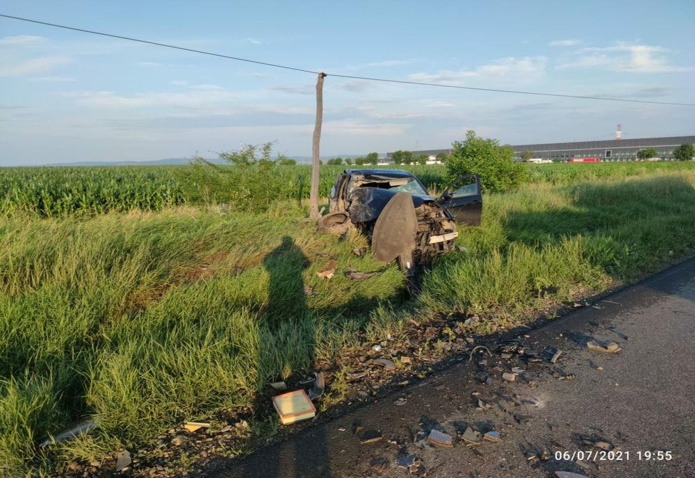 Accident pe E 85! Unul dintre șoferi a ajuns la spital