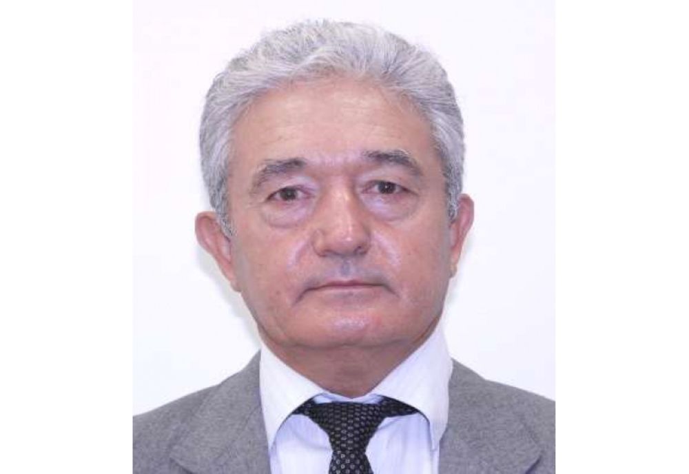 Acest bărbat este căutat de poliție. Sunați la 112 dacă l-ați văzut!