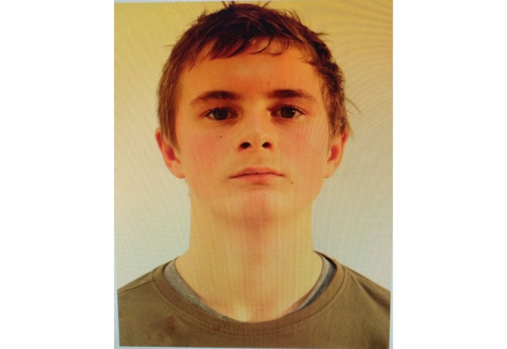 Ați văzut acest tânăr? Sunați la 112 imediat! 