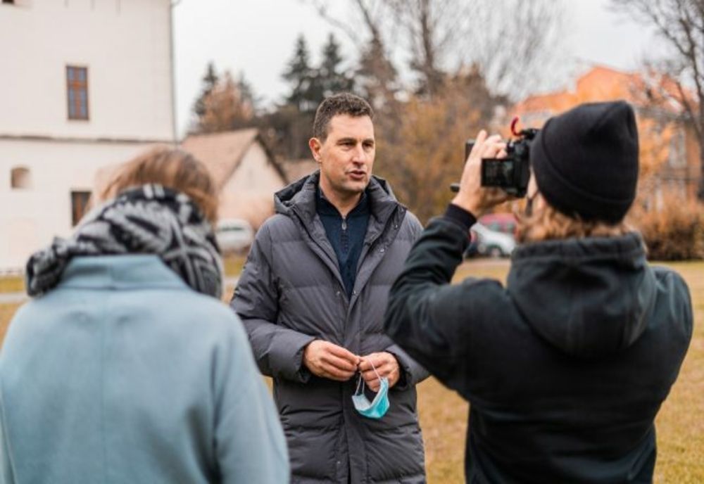 Ministrul mediului, Tanczos Barna, anunță că municipiile vor putea depune proiecte pentru amenajarea de eco-insule