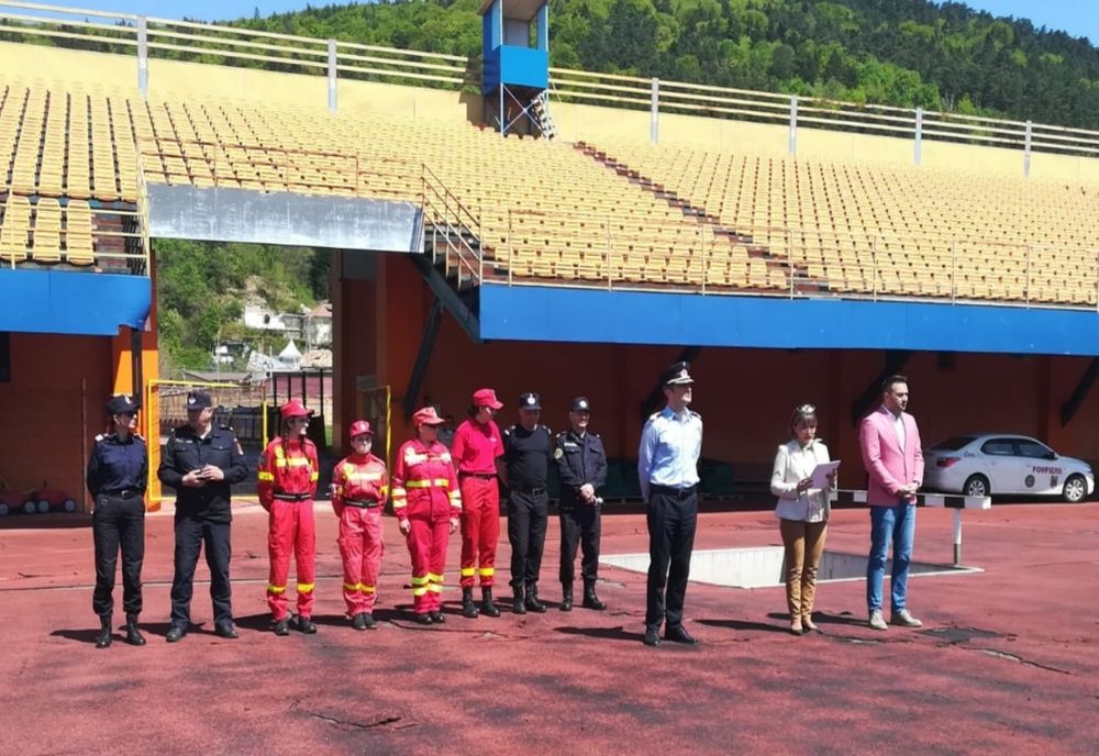 Prietenii pompierilor s-au reîntâlnit pe Stadionul Ceahlăul din municipiul Piatra-Neamț 