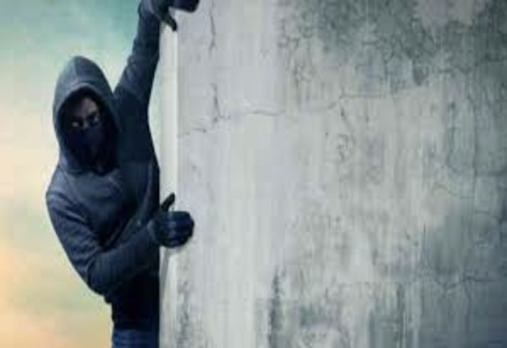 Bandă de hoți, destructurată! 6 persoane, reținute! Cum acționau