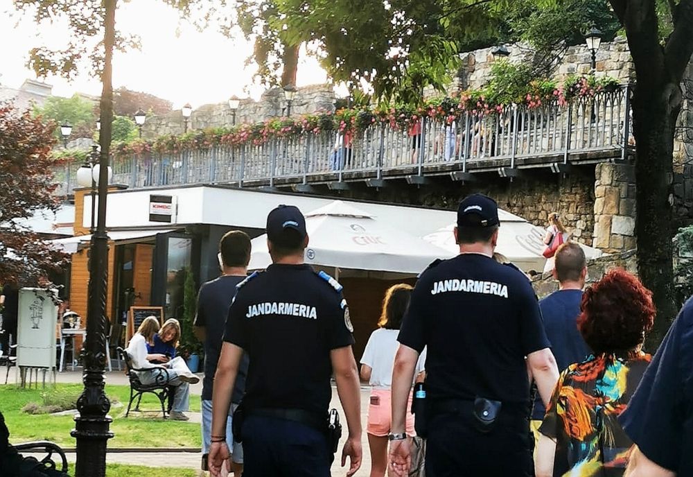 36 de fapte contravenționale și penale constatate de jandarmii nemțeni în minivacanța de Rusalii