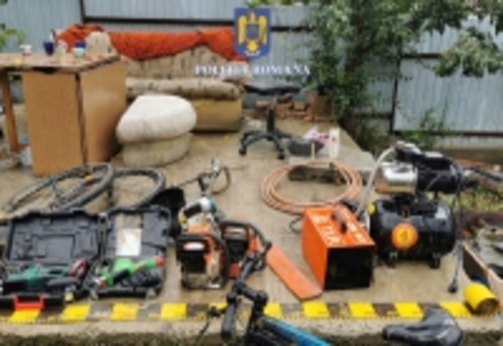 Bunuri furate, îngropate într-o curte