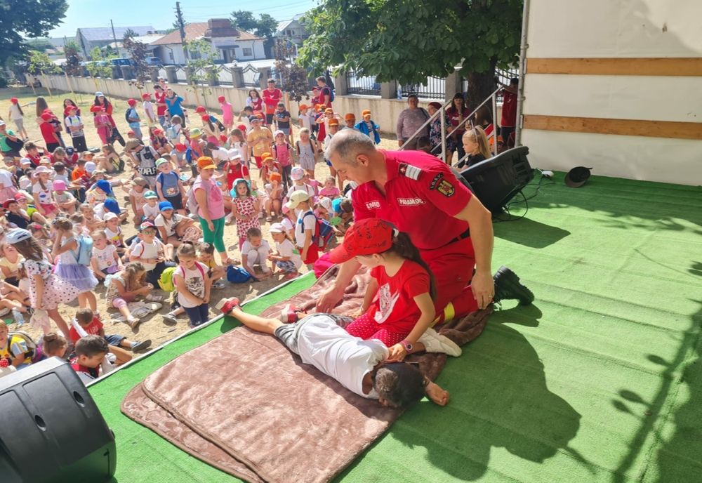 Vacanța în siguranță este una din misiunile pompierilor nemțeni