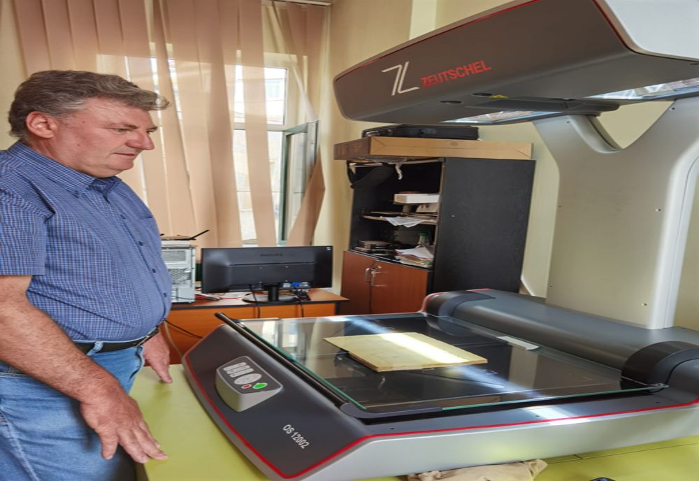 Scaner modern pentru digitizare, la Biblioteca Județeană