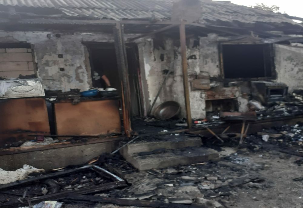 Incendiu la o locuință din Păstrăveni