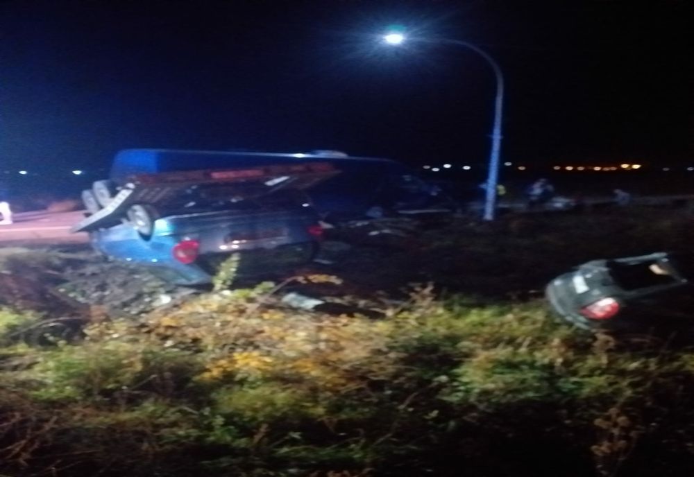 Coliziune între un microbuz și un autoturism 