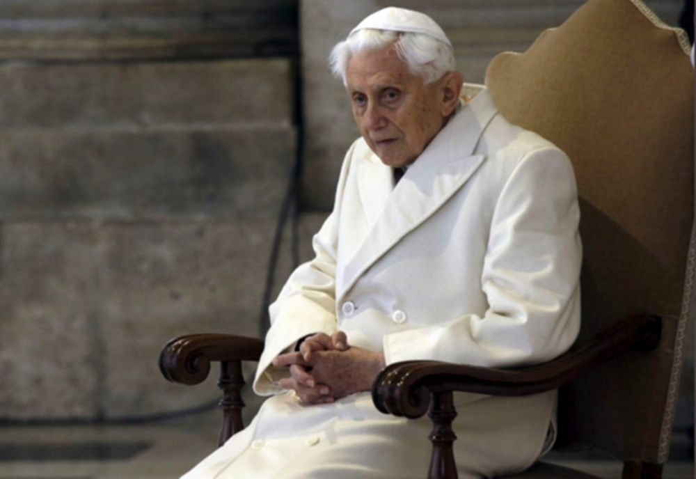 A murit fostul Papă Benedict al XVI-lea
