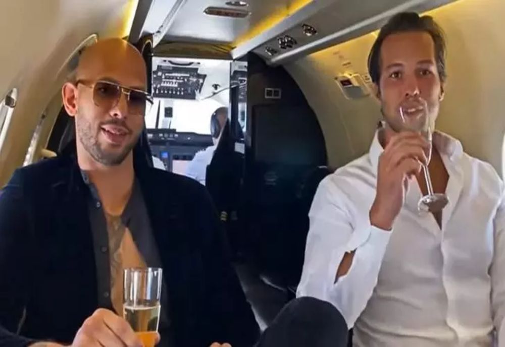 SURSE: Consulul general american merge la frații Tate în AREST - Nu este prima vizită DIPLOMATICĂ la milionarii acuzați de exploatare sexuală