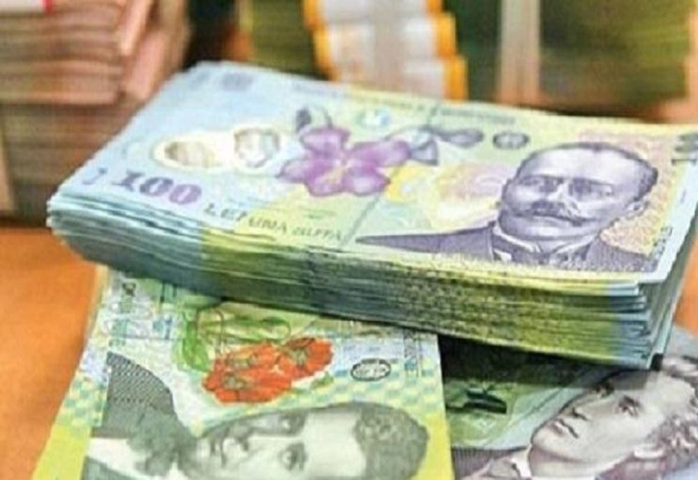 LUX la primăria Piatra-Neamț! Dacă unii primari scad salariile, Andrei Carabelea le crește 