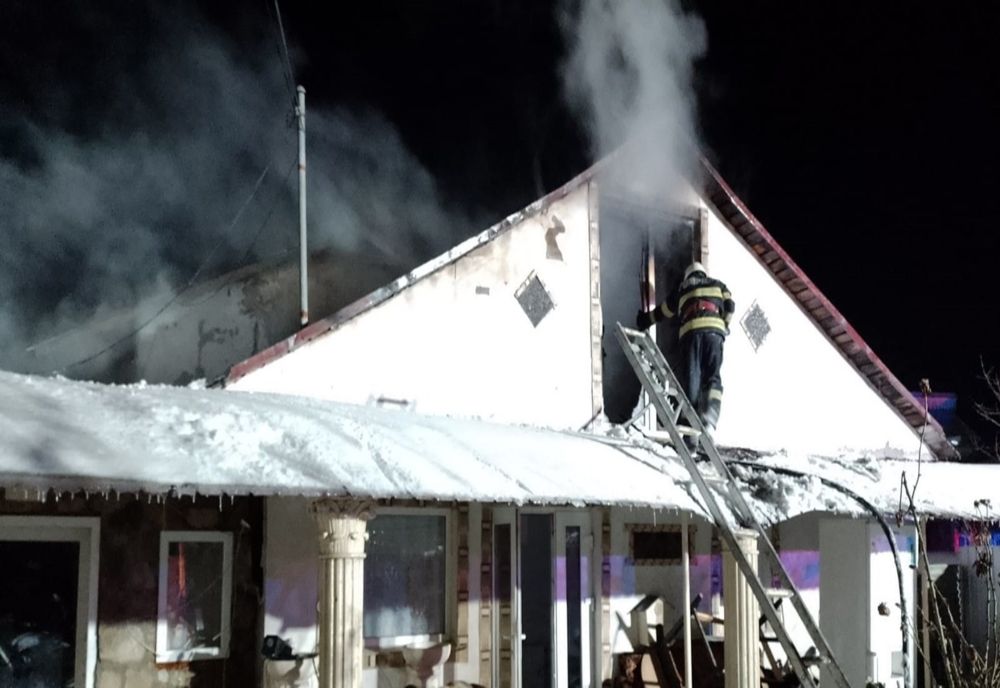 Incendiu la o casă din Târgu Neamț
