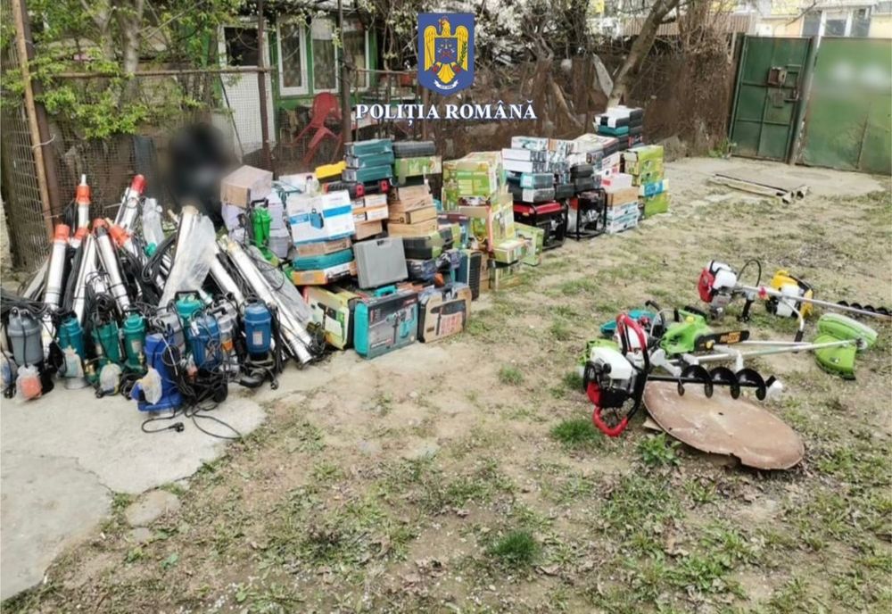 Trei gălățeni arestați după ce au furat din bazarul din Iași marfă de aproximativ 50.000 de lei