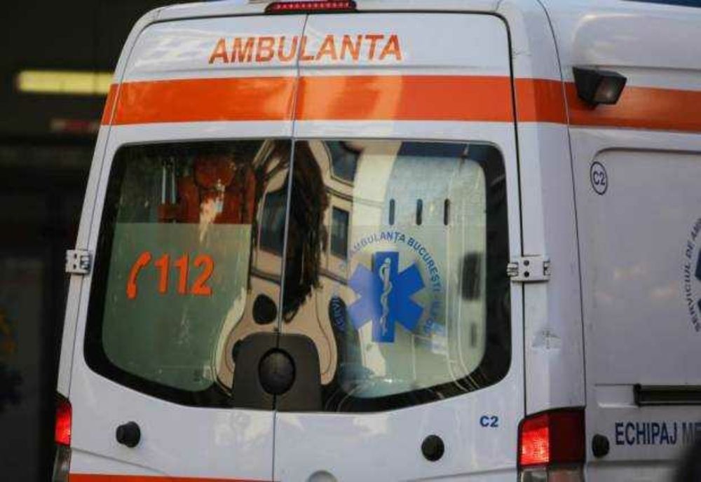 DOUĂ PERSOANE, GRAV RĂNITE ÎN URMA COLIZIUNII ÎNTRE DOUĂ TIR-URI, PE CENTURA MUNICIPIULUI ROMAN