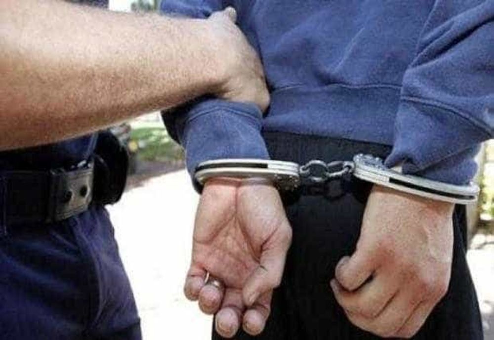 PROFESORUL DE MUZICĂ ACUZAT DE INFRACŢIUNI SEXUALE CONTRA MINORILOR A FOST REŢINUT DE POLIŢIŞTI