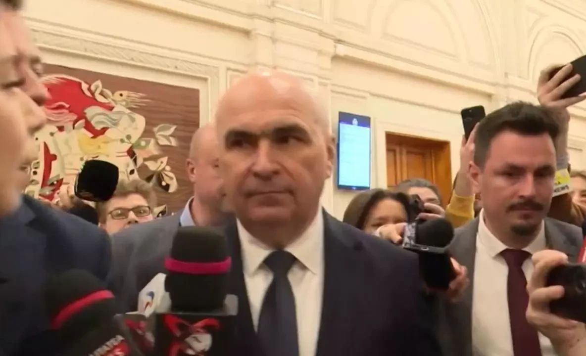 VIDEO Bolojan, o nouă sfidare la adresa jurnaliștilor. Șeful Guvernului a refuzat să răspundă întrebărilor după ședința pe buget