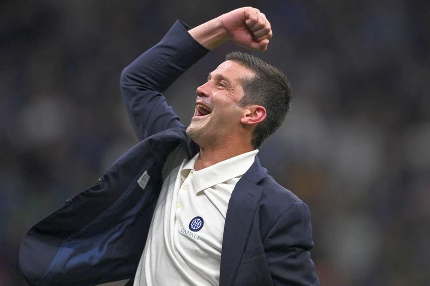 Cristi Chivu, după titlul câștigat cu Inter: „Este meritul băieților. Eu? Sărbătoresc cu o țigară”