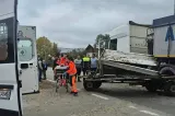 Accident în comuna Vânători din Neamț: o căruță a intrat în coliziune cu un camion. Un copil a fost rănit