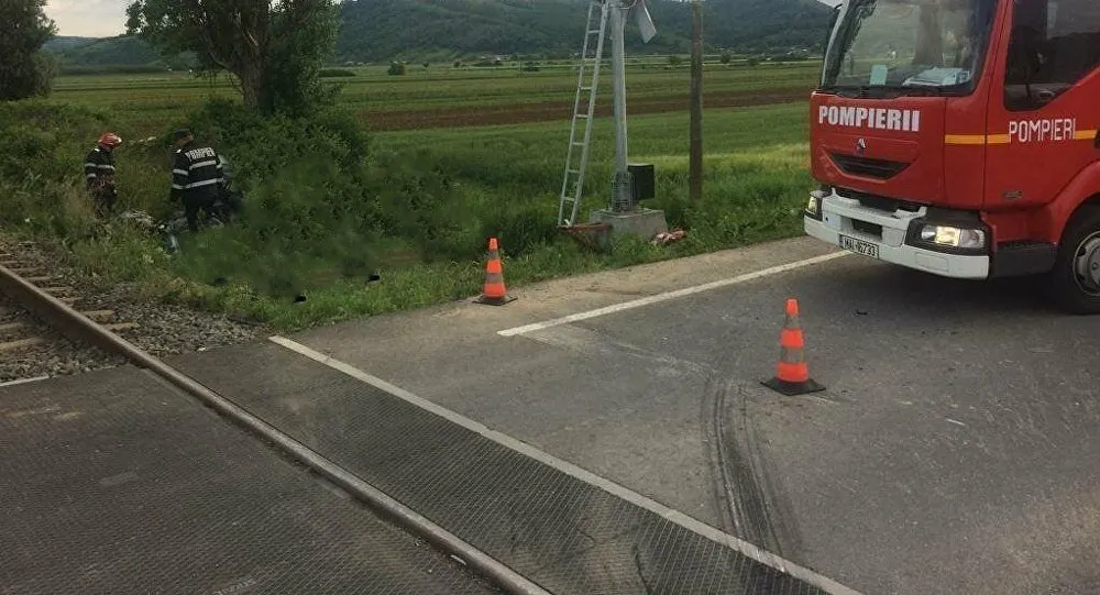 camion calea ferata blocat pompieri