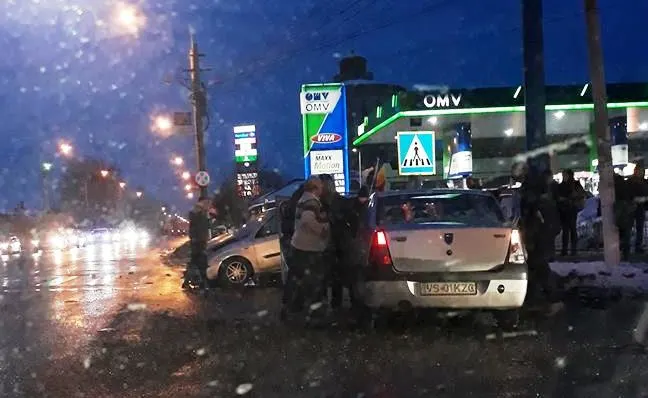 tineri roman accident