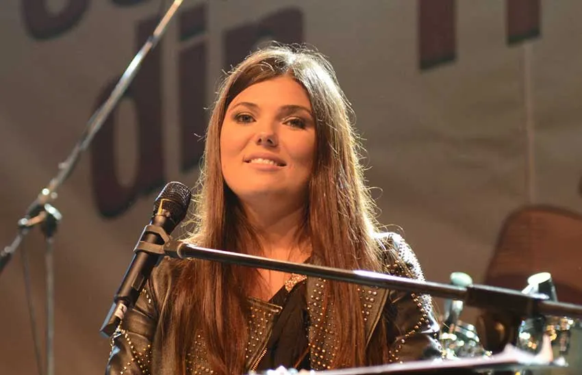 Paula-Seling
