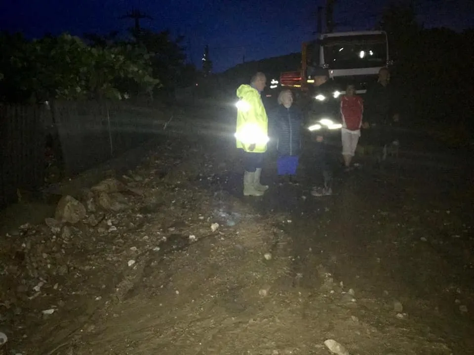 Potopul de aseară, pagube în 5 localități (FOTO) (8)