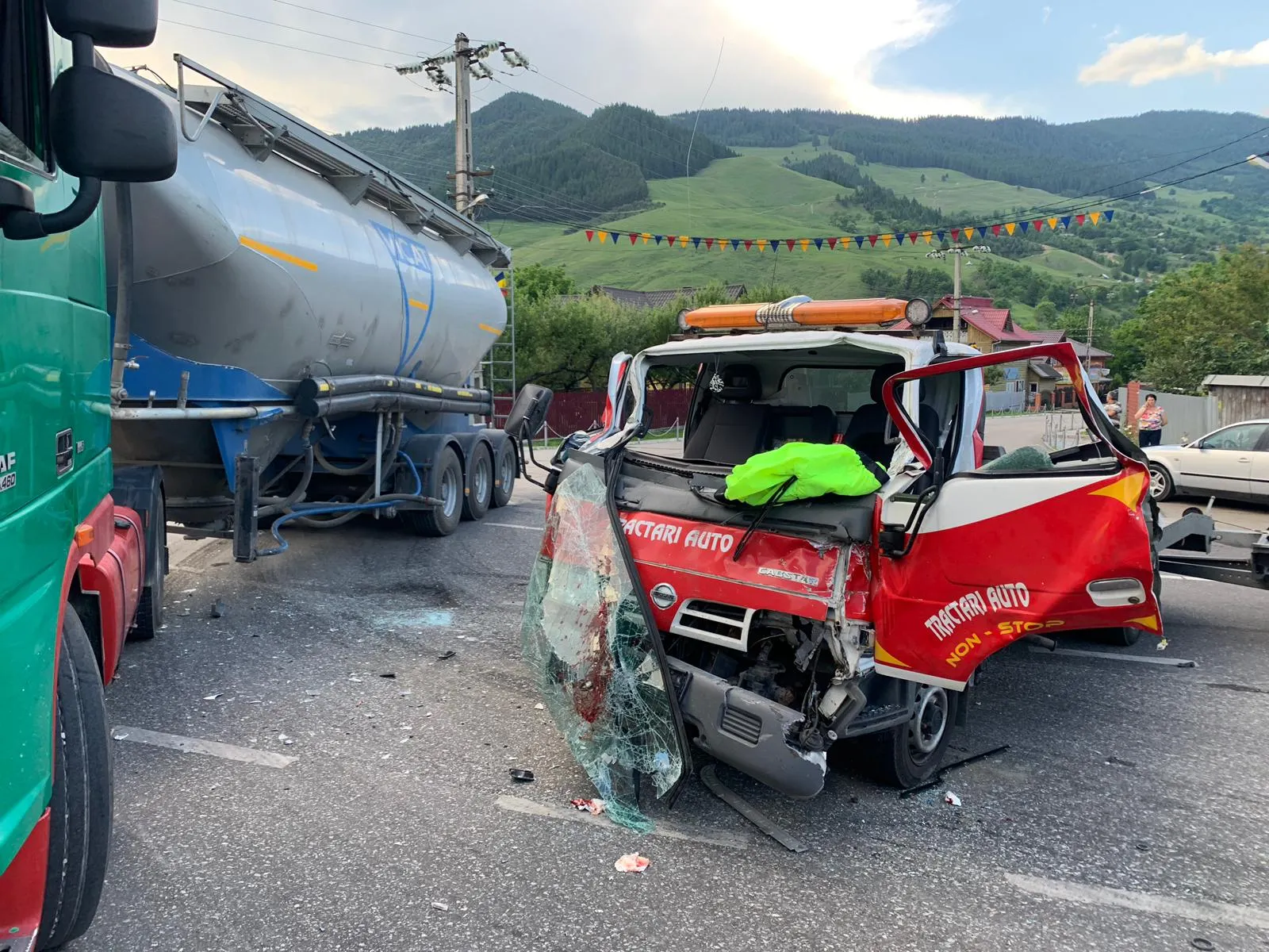accident tir autoutilitara