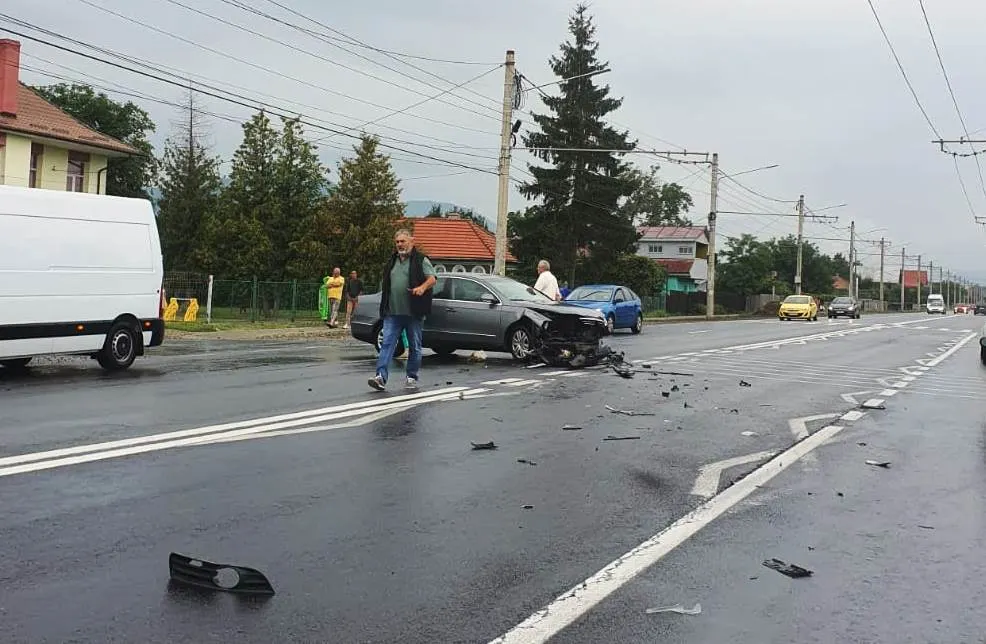 Accident-rutier-la-Dumbrava-Roșie-FOTO-2