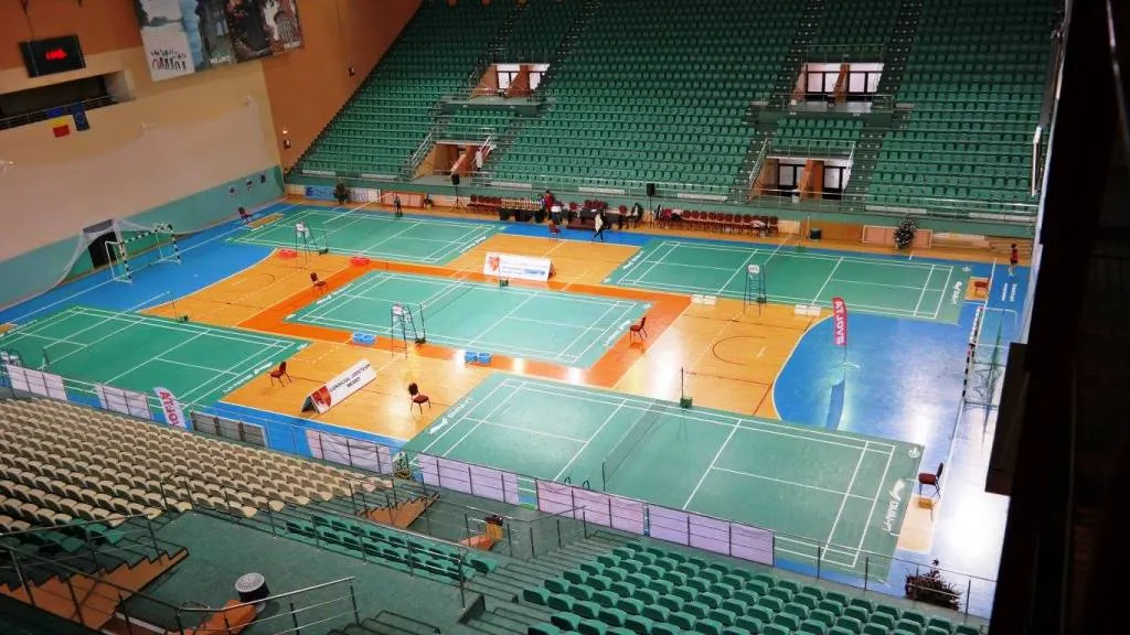 BADMINTON-8