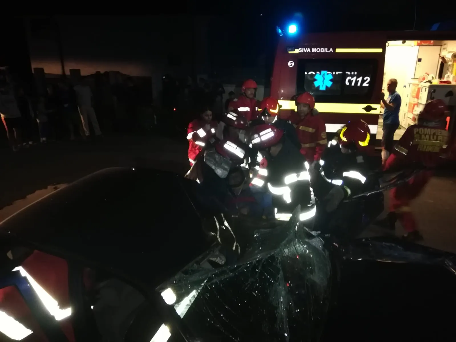 accident noapte descarcerare trifesti 2