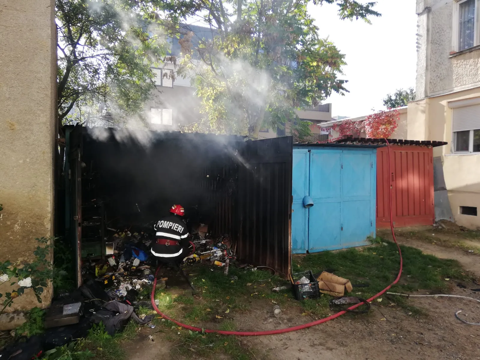 incendiu garaj