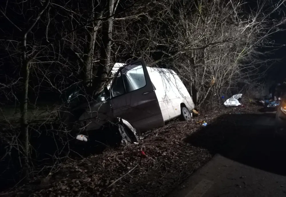 Tragedie pe o șosea din Neamț : doi morți și șapte răniți (FOTO)