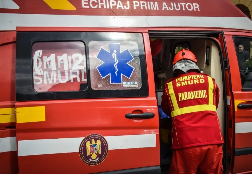Bătrân rănit în incendiu. Victima prezintă arsuri la nivelul feței și mâinilor