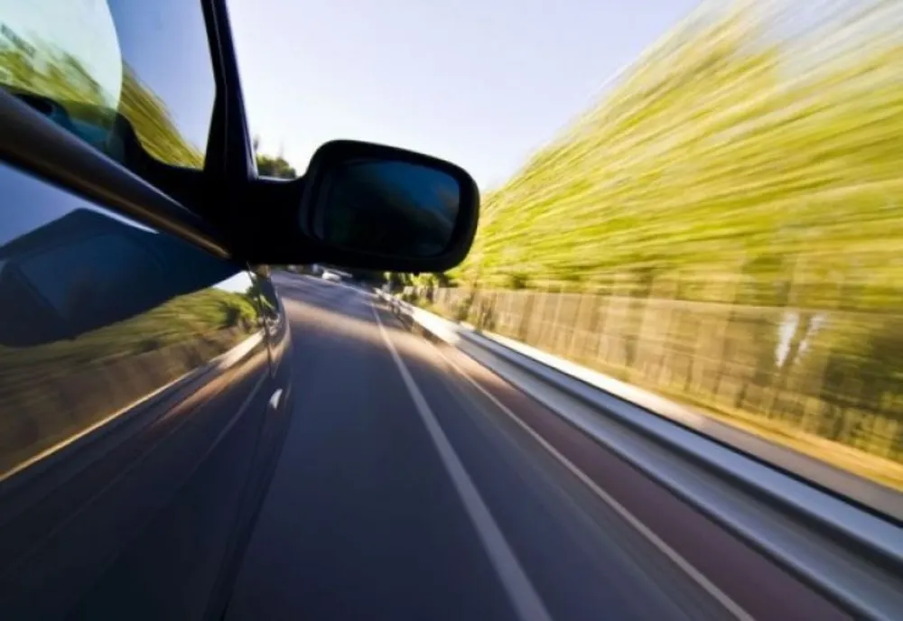 Viteza i-a lăsat fără permis pe 42 de șoferi