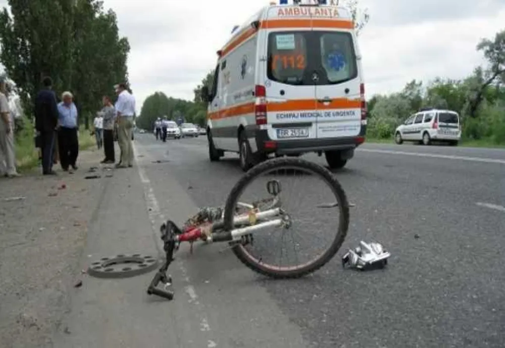 Un șofer beat a accidentat două fetițe care mergeau pe bicicletă