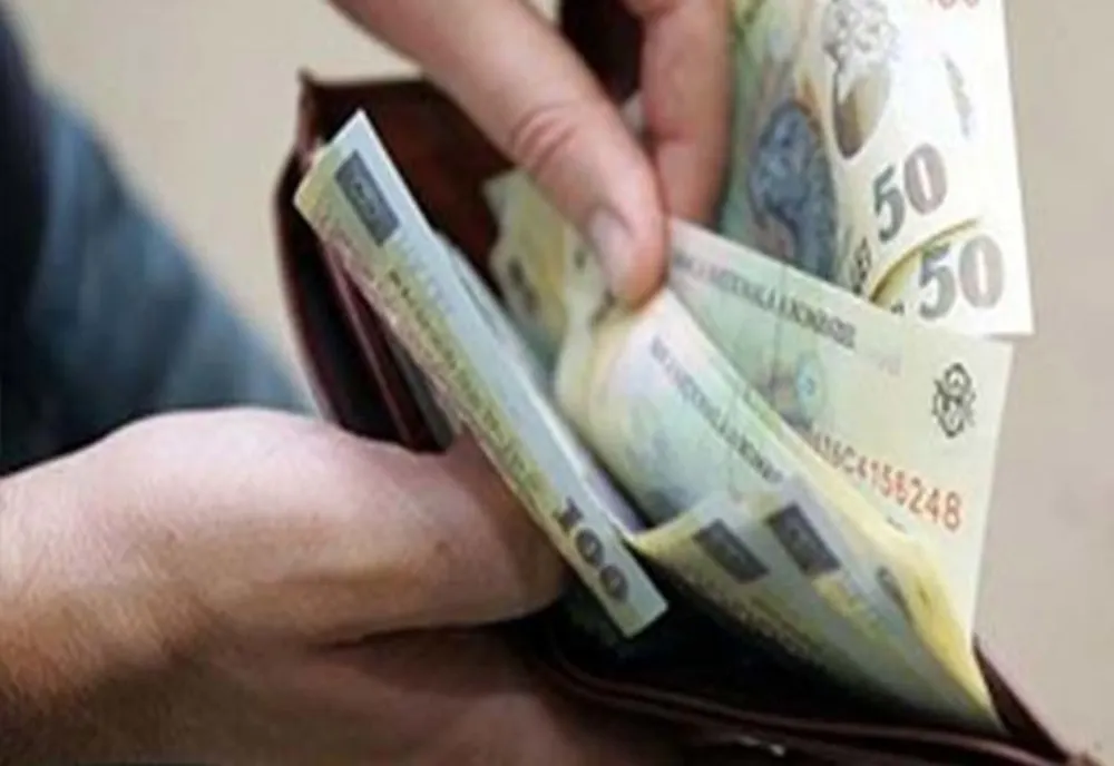 A bătut un bătrân pentru 400 de lei