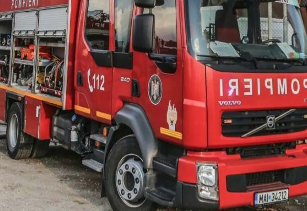 Țeavă de gaz fisurată din cauza unui accident rutier