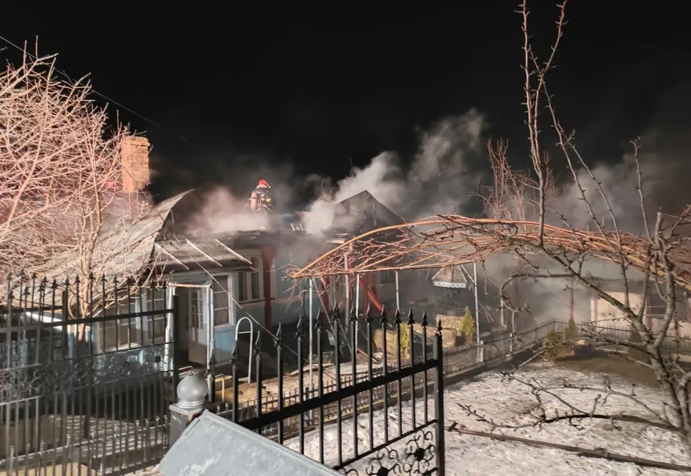 Un bărbat a decedat iar altul a fost rănit într-un incendiu produs la o locuință din comuna Girov