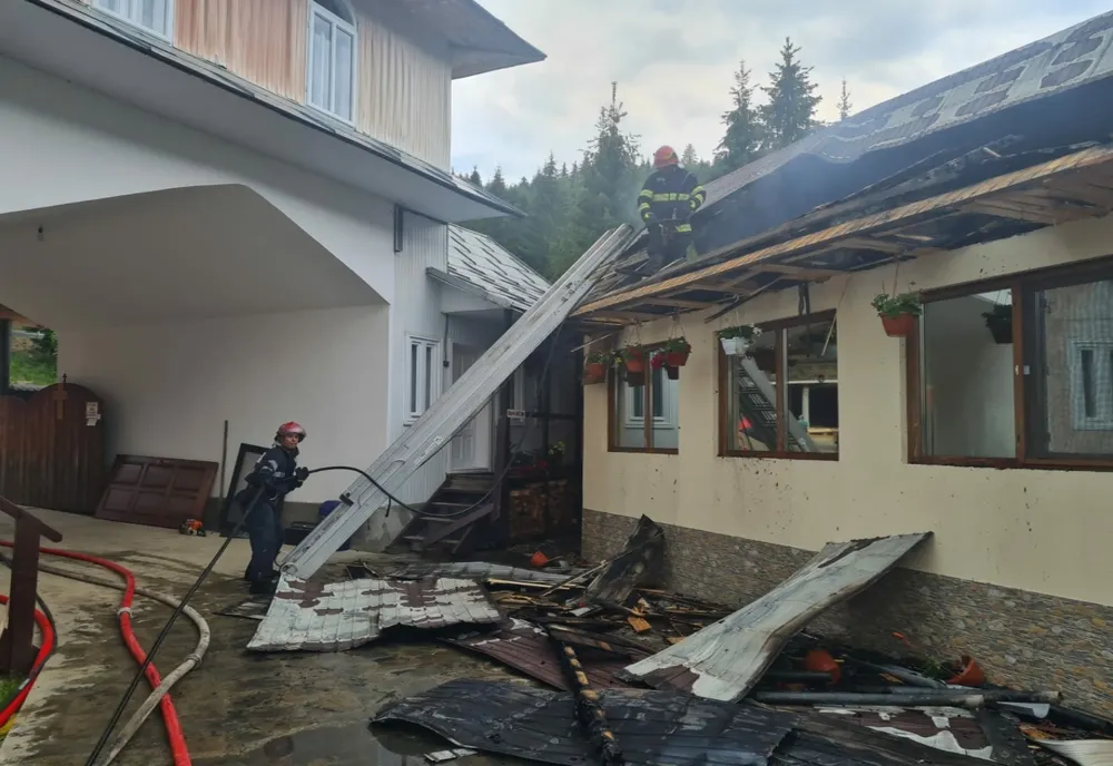 Suprafața afectată de incendiul de la Mănăstirea Tărcuța este de peste 1500 mp