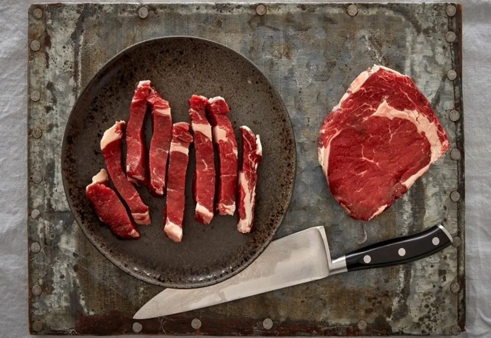 Motivul pentru care astăzi nu e recomandat să mănânci carne - Care e tradiția zilei
