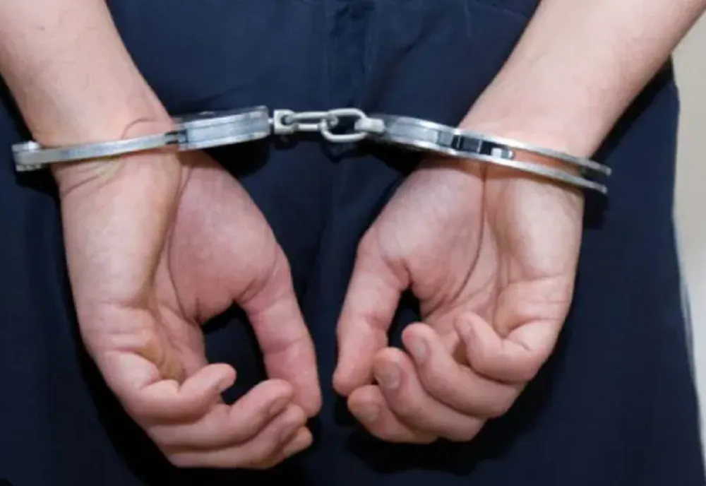 Urmăriți internațional depistați de polițiștii