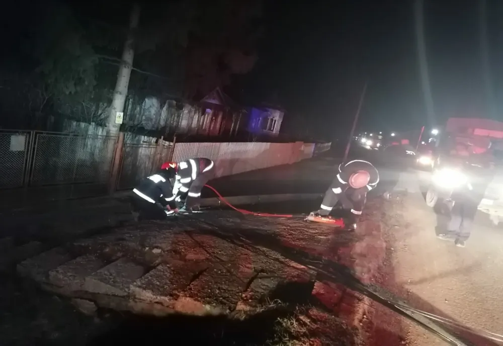 Circulația rutieră afectată de căderea unui stâlp pe DN15 C