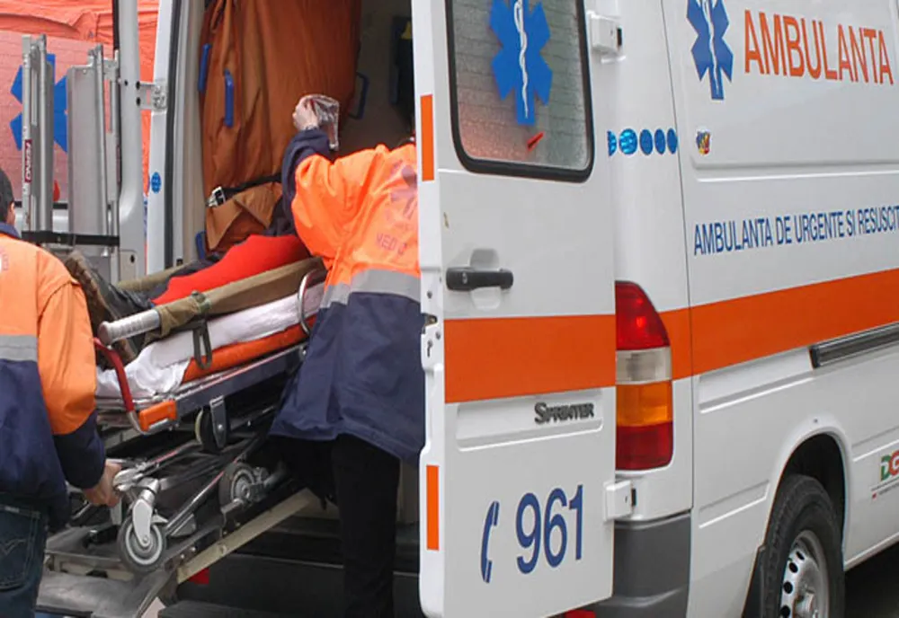 Accident pe o stradă din Roman! Mașina fusese furată