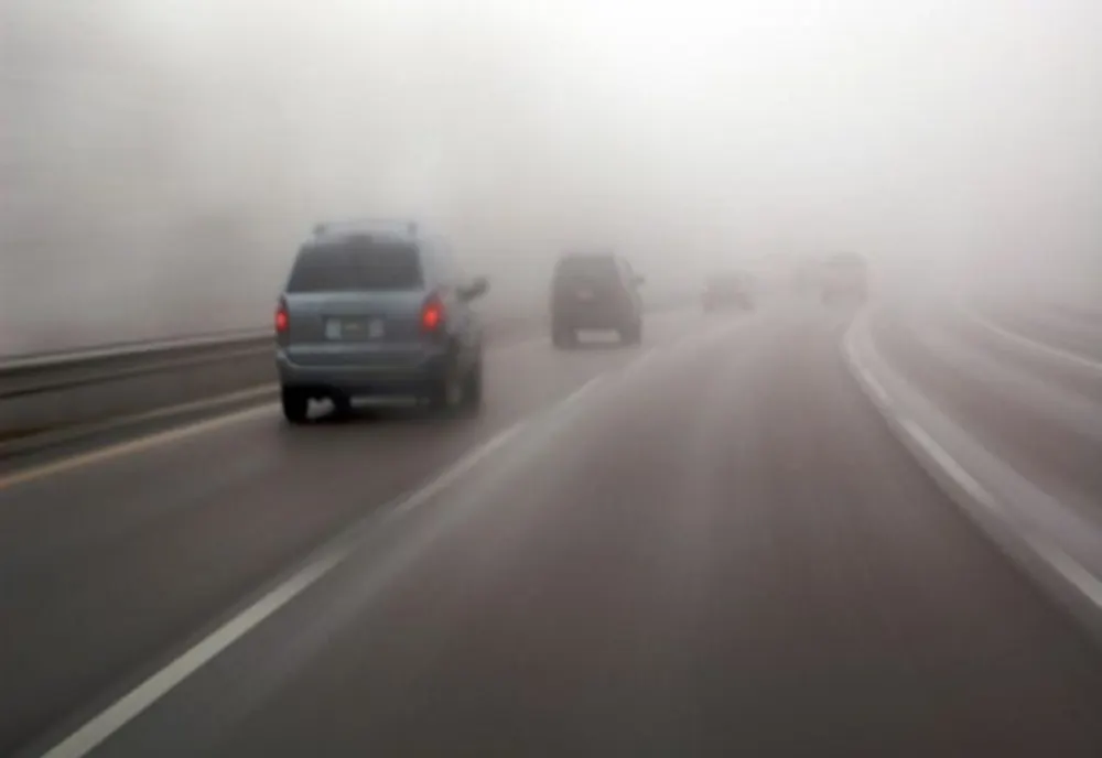 Alertă meteo: cod galben de fenomene periculoase. Zonele afectate de ceață densă și ghețuș