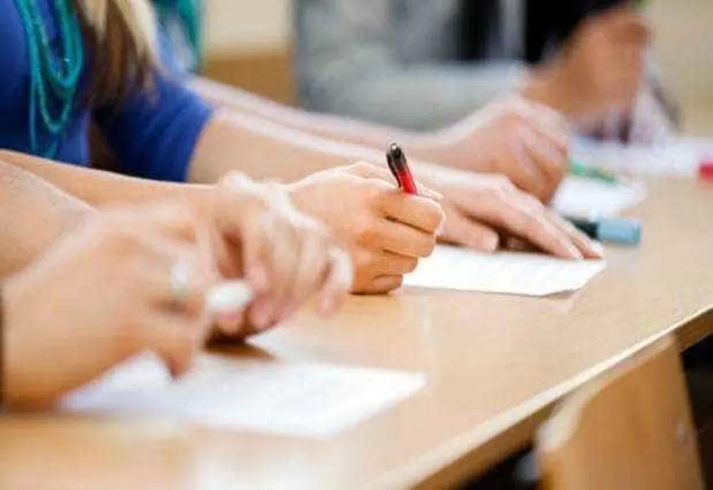 NOI REGULI DE ADMITERE LA FACULTATE DIN 2025: ELEVII OLIMPICI, OBLIGAȚI SĂ IA PREMIUL I