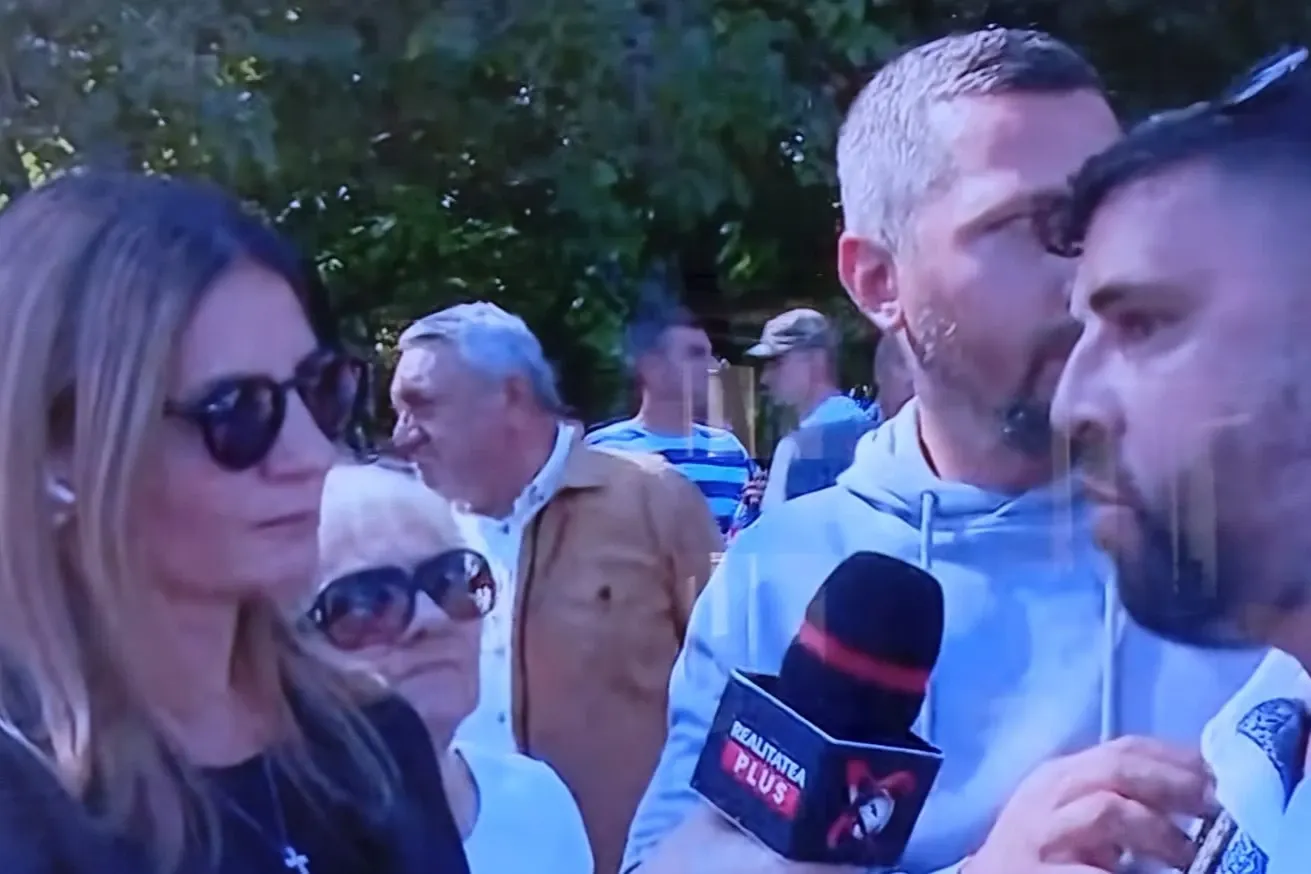 Anca Alexandrescu in mijlocul ciobanilor 