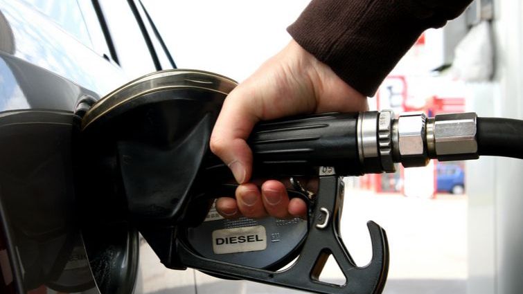 Carburanții s-au scumpit din nou: motorina premium trece de 10 lei pe litru în unele benzinării